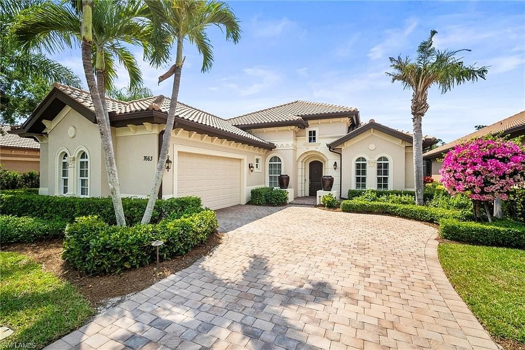 7663 Cottesmore Drive, Naples, FL 34113
