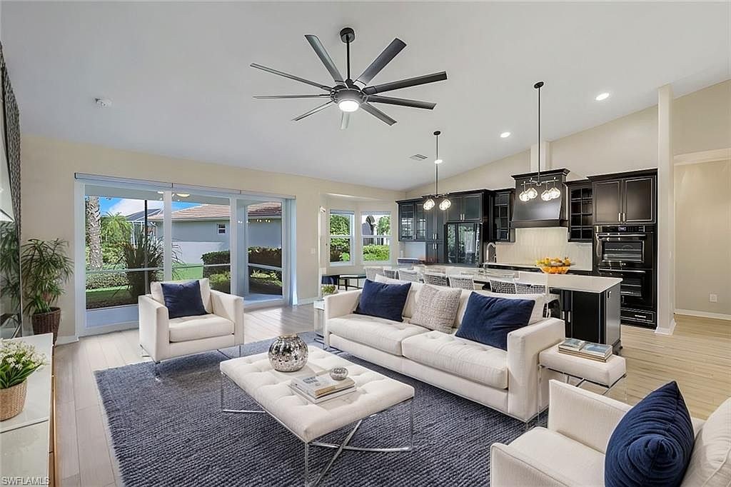 3968 Ruxton Road, Naples, FL 34116